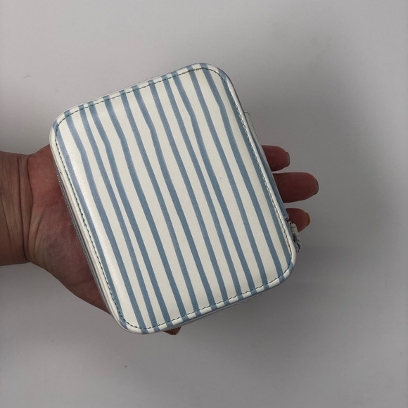 ❌PRICE DROP❌ Travel Jewelry Case Box Holder - Picture 3 of 4